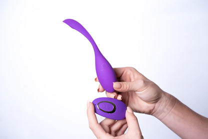 Syrene Remote Control Luxury USB Rechargeable  Bullet Vibrator - Purple MTLM16-D07T